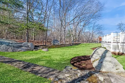 Exterior - 8 Links Rd, Gloucester, MA 01930 photo 7 of 10
