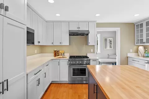 Kitchen - 8 Links Rd, Gloucester, MA 01930 photo 2 of 5