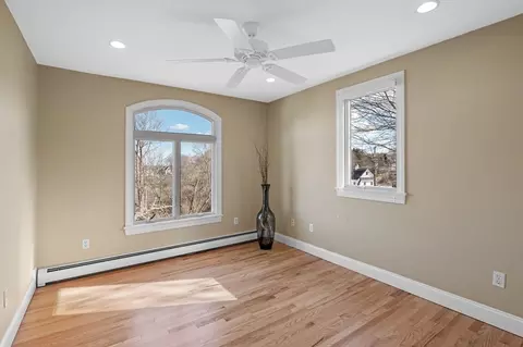 Bedroom - 8 Links Rd, Gloucester, MA 01930 photo 4 of 4