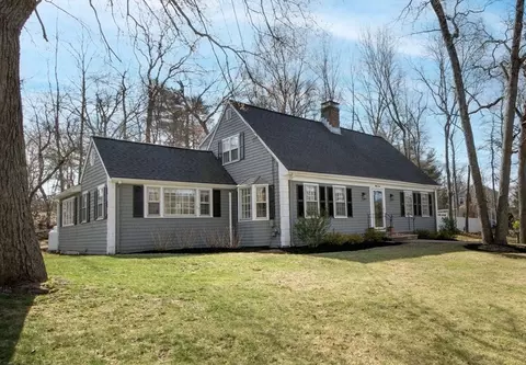 39 Acorn St, Scituate, MA 02066