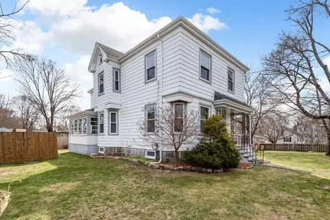 10 Conant St, Beverly, MA 01915 photo 2