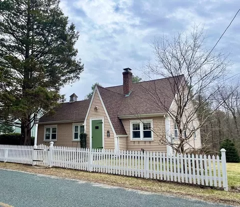 293 N Sturbridge Rd, Charlton, MA 01507