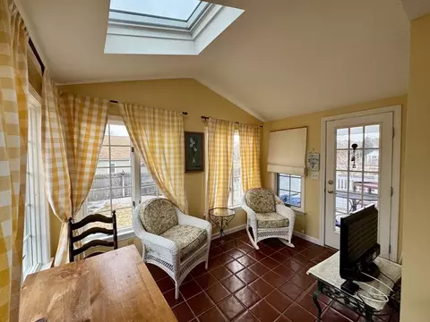 Exterior - 156 Ashbrook St, Springfield, MA 01118 photo 3 of 7