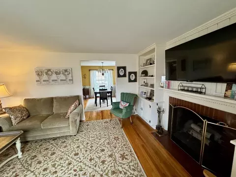 Living - 156 Ashbrook St, Springfield, MA 01118 photo 4 of 4