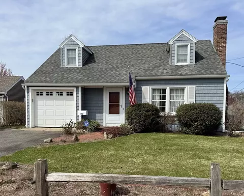 156 Ashbrook St, Springfield, MA 01118