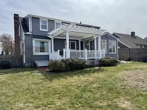 Exterior - 156 Ashbrook St, Springfield, MA 01118 photo 6 of 7
