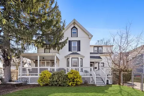 60 Pleasant St, Stoneham, MA 02180