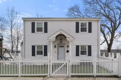 Exterior - 47 Hallron St, Boston, MA 02136 photo 6 of 8