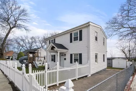 Exterior - 47 Hallron St, Boston, MA 02136 photo 7 of 8