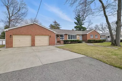 101 Ann St, Chicopee, MA 01020 photo 2