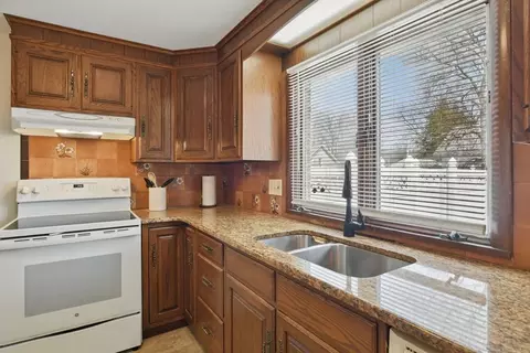 101 Ann St, Chicopee, MA 01020 photo 7