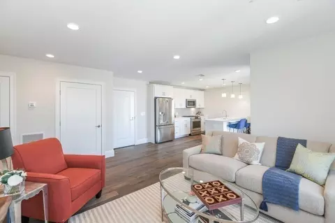 545 E 3rd Third #10, Boston, MA 02127