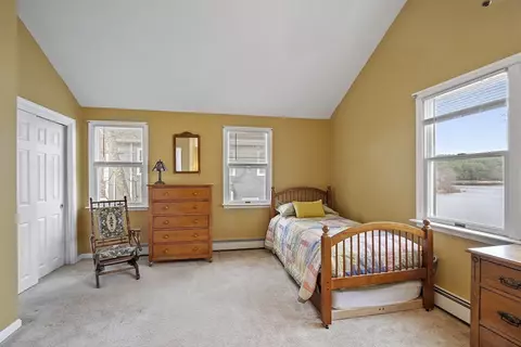 Bedroom - 2 Bumpy Ln, Methuen, MA 01844 photo 3 of 5