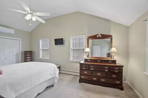 Bedroom - 2 Bumpy Ln, Methuen, MA 01844 photo 4 of 5