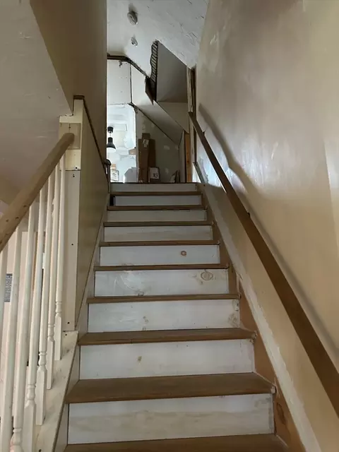 32 Birch St, Lowell, MA 01852 photo 8
