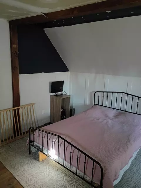 32 Birch St, Lowell, MA 01852 photo 4