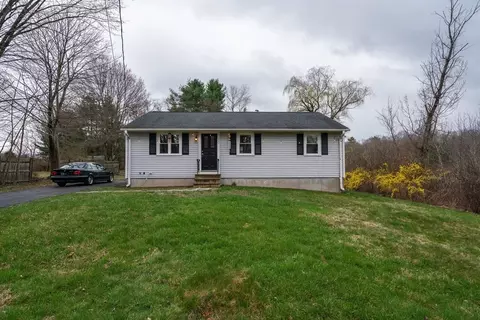 327 Plymouth St, Middleboro, MA 02346