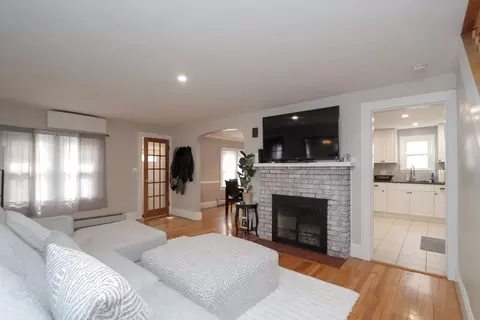 31 Thornton St, Springfield, MA 01104 photo 16