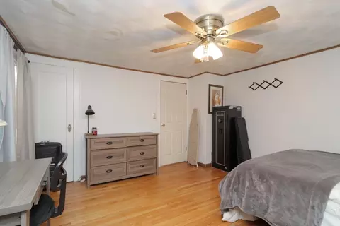 31 Thornton St, Springfield, MA 01104 photo 24
