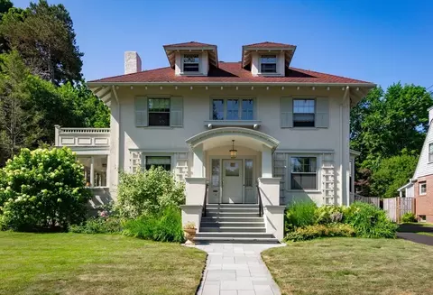 18 Groveland St, Auburndale, MA 02466