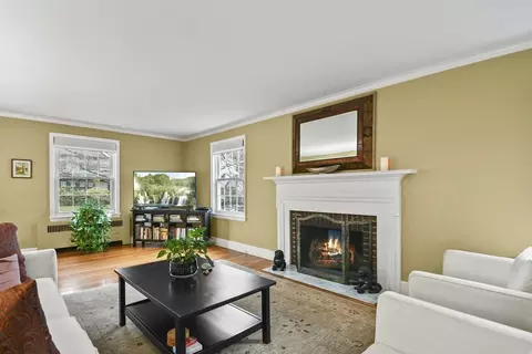 Living - 62 Commodore Rd, Worcester, MA 01602 photo 2 of 3