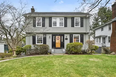 62 Commodore Rd, Worcester, MA 01602