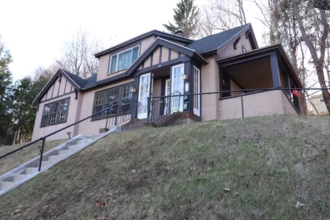 26 St Elmo Rd, Worcester, MA 01602