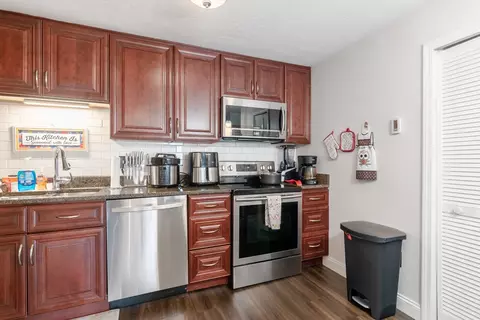 Kitchen - 11 Gibbs St #H113, Worcester, MA 01607 photo 3 of 3