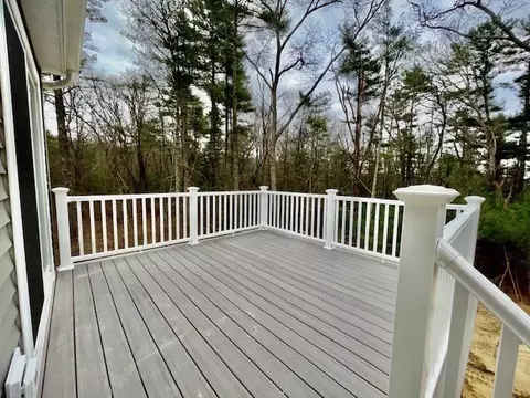 2 Peyton Ln, Wareham, MA 02576 photo 3