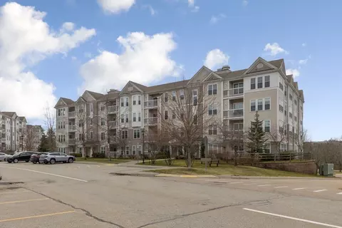 9 Morgan Dr #306, Natick, MA 01760