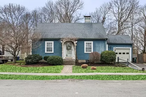 5 Prospect St, Danvers, MA 01923
