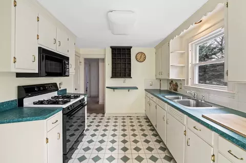 5 Prospect St, Danvers, MA 01923 photo 11