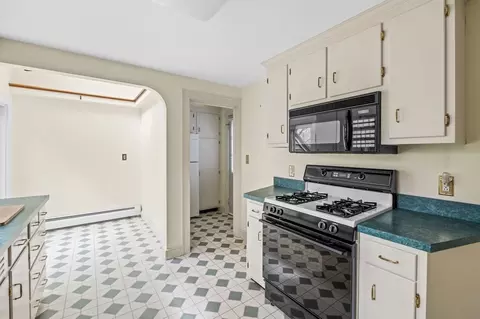 5 Prospect St, Danvers, MA 01923 photo 9