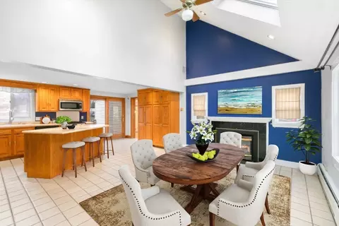 16 Braman St, Danvers, MA 01923 photo 4