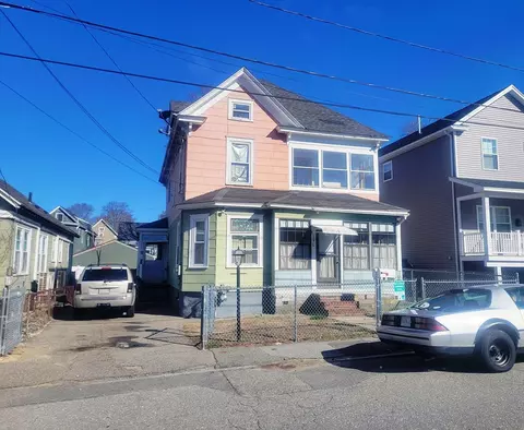 190 Ennell St, Lowell, MA 01850