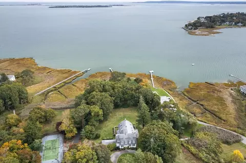 157 Washington St, Duxbury, MA 02332