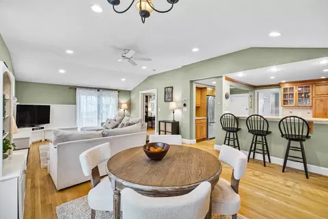21 Concord St, Needham, MA 02494 photo 5