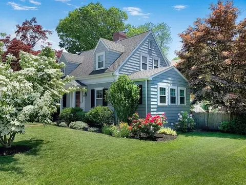 21 Concord St, Needham, MA 02494 photo 2