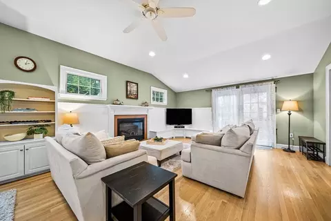 21 Concord St, Needham, MA 02494 photo 8