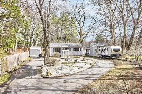 492 Mill St, Worcester, MA 01602 photo 3