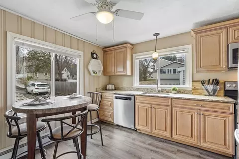 492 Mill St, Worcester, MA 01602 photo 4