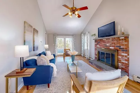 1 Hodge Rd, Arlington, MA 02474 photo 14