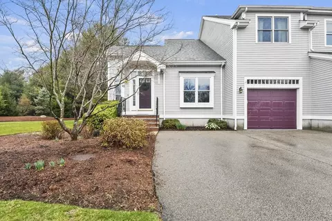 10 Country Cir #10, Norton, MA 02766