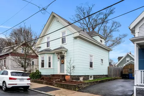 20 Myrtle St, Beverly, MA 01915