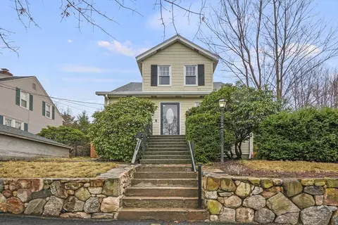 100 King Philip Rd, Worcester, MA 01606
