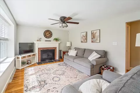 Living - 33 Schofield Dr, Franklin, MA 02038 photo 1 of 4
