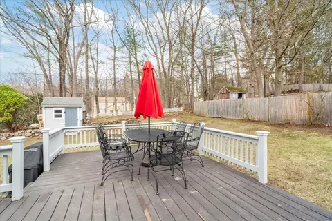 Exterior - 33 Schofield Dr, Franklin, MA 02038 photo 8 of 12