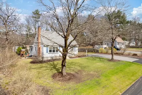 Exterior - 33 Schofield Dr, Franklin, MA 02038 photo 3 of 12