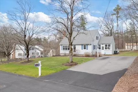 Exterior - 33 Schofield Dr, Franklin, MA 02038 photo 2 of 12