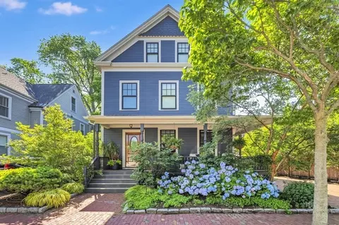 16 Blake St, Cambridge, MA 02140